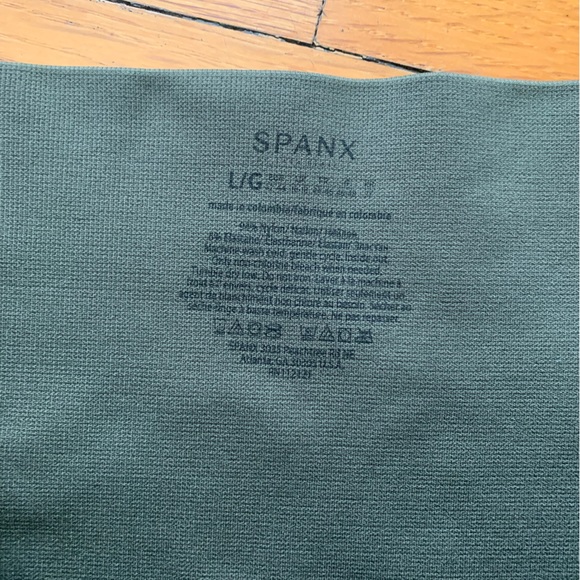 Spanx Olive Green Crosshatch Leggings - Picture 7 of 7